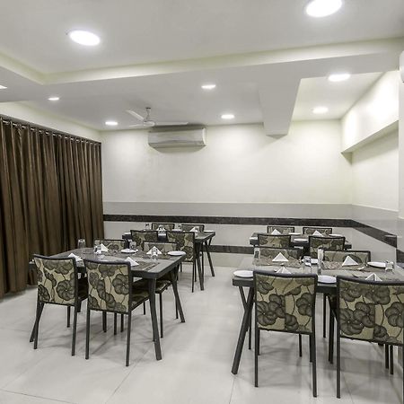 Oyo 16703 Hotel The Platinum Calcutta Eksteriør billede