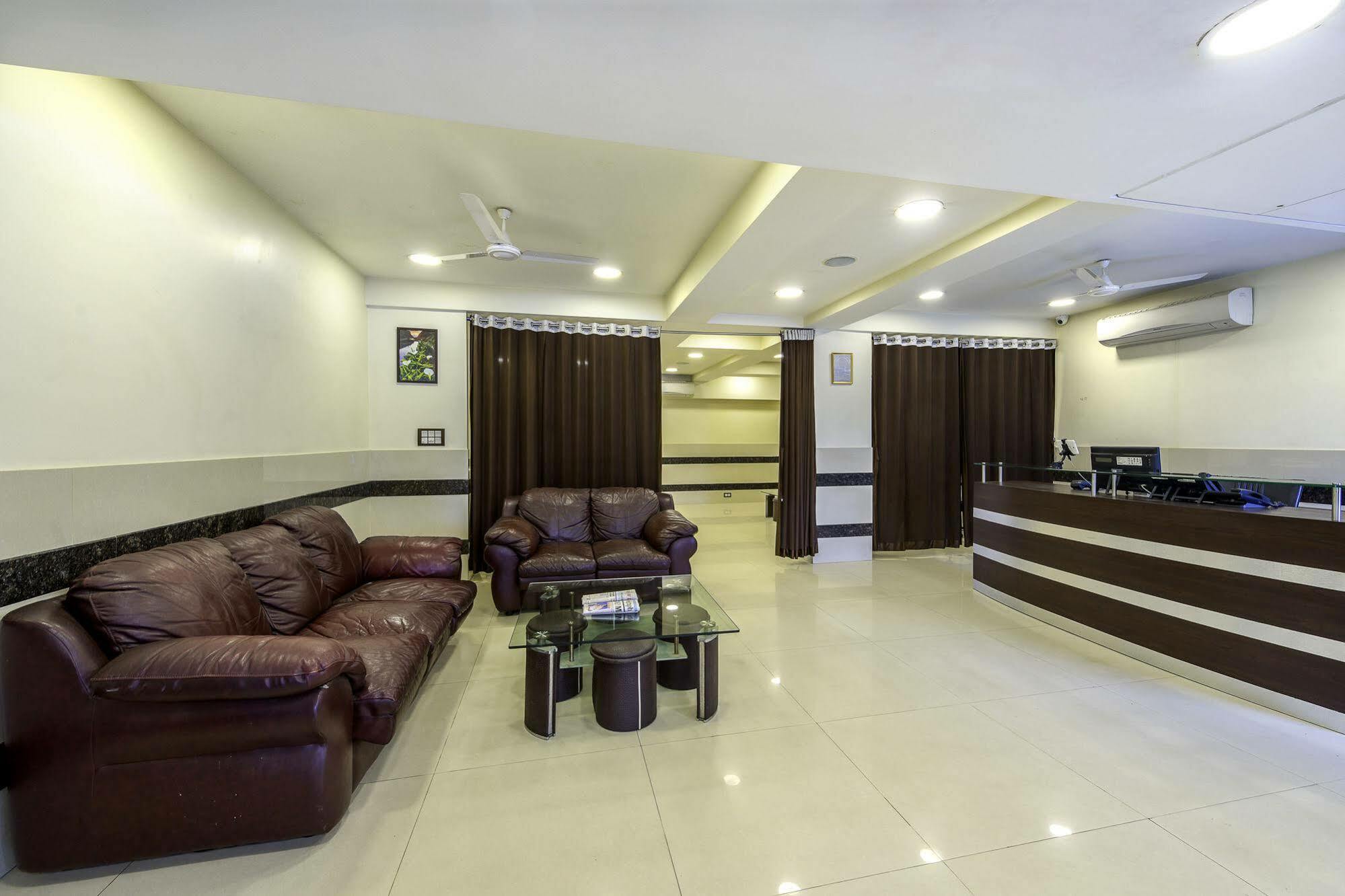 Oyo 16703 Hotel The Platinum Calcutta Eksteriør billede