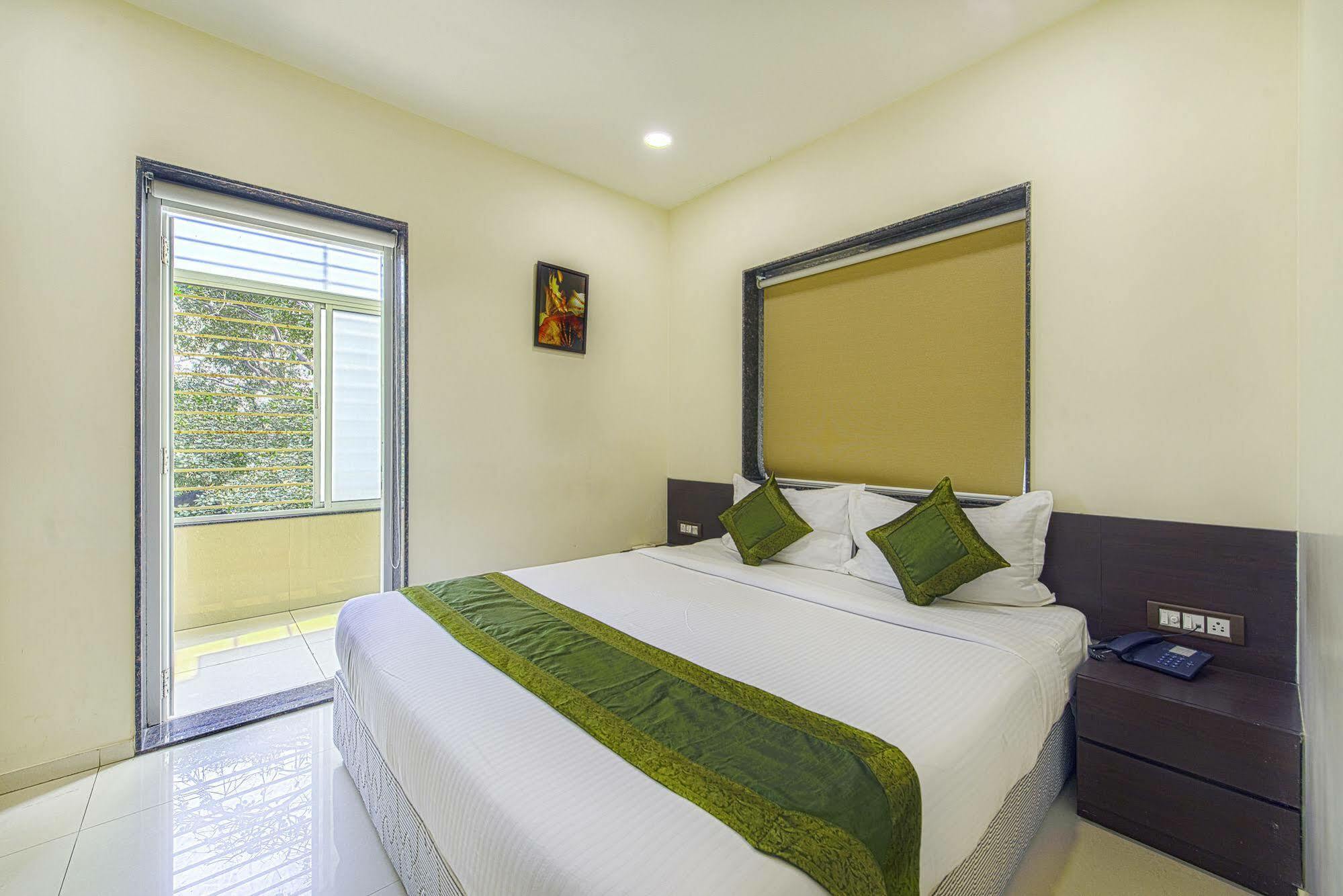 Oyo 16703 Hotel The Platinum Calcutta Eksteriør billede