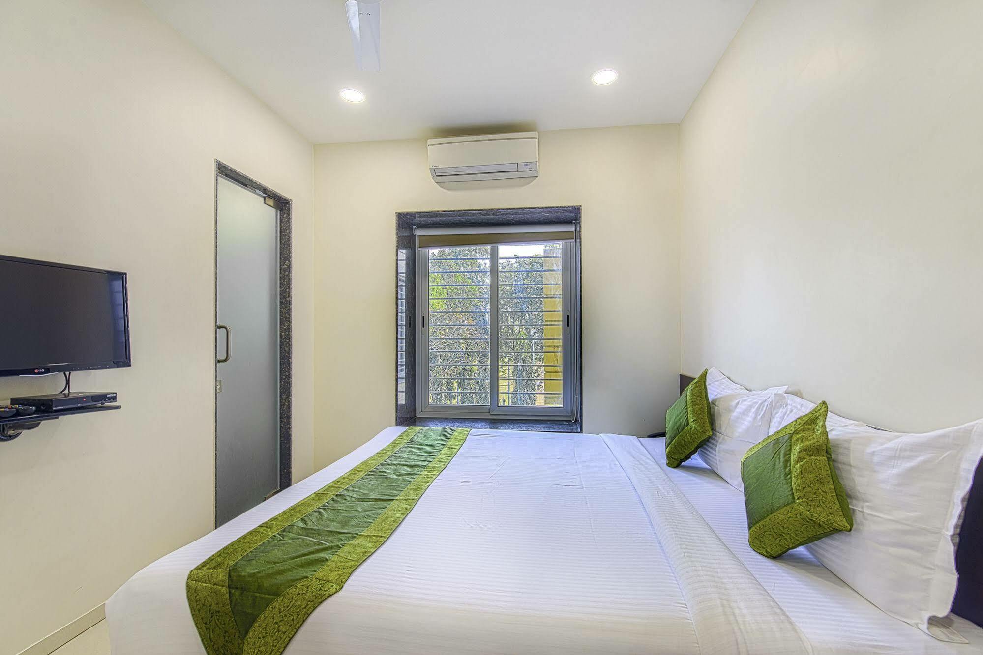Oyo 16703 Hotel The Platinum Calcutta Eksteriør billede