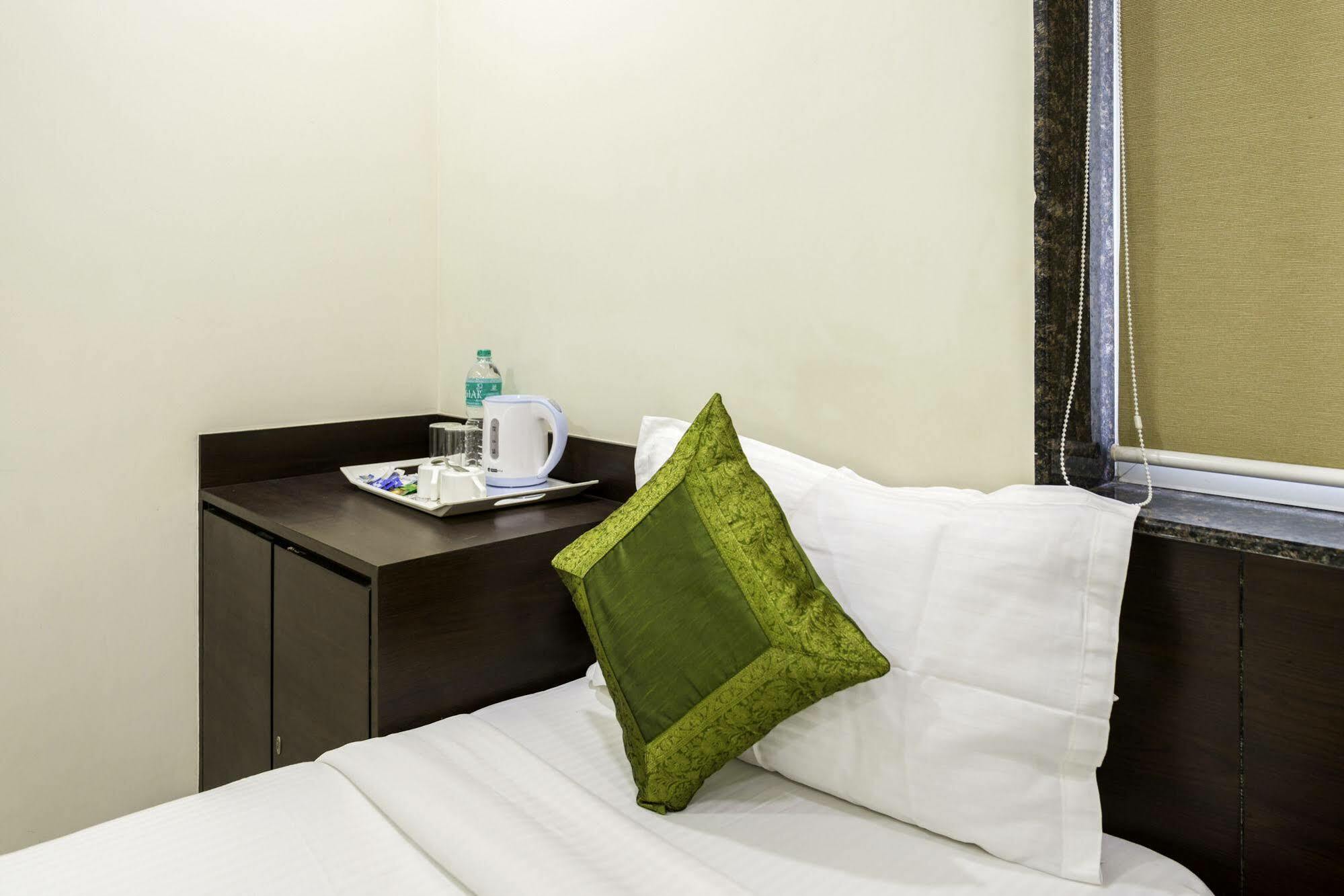 Oyo 16703 Hotel The Platinum Calcutta Eksteriør billede