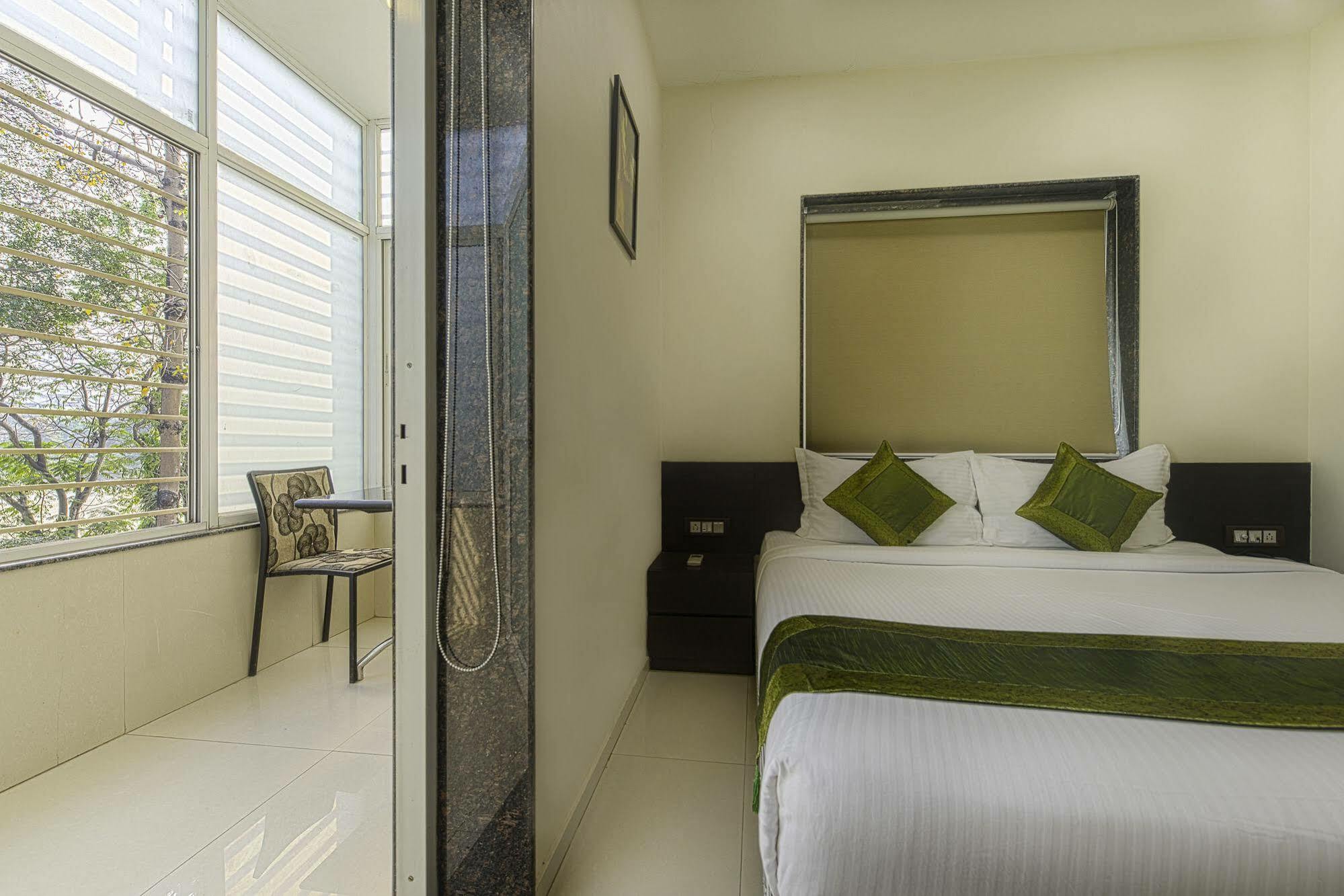Oyo 16703 Hotel The Platinum Calcutta Eksteriør billede