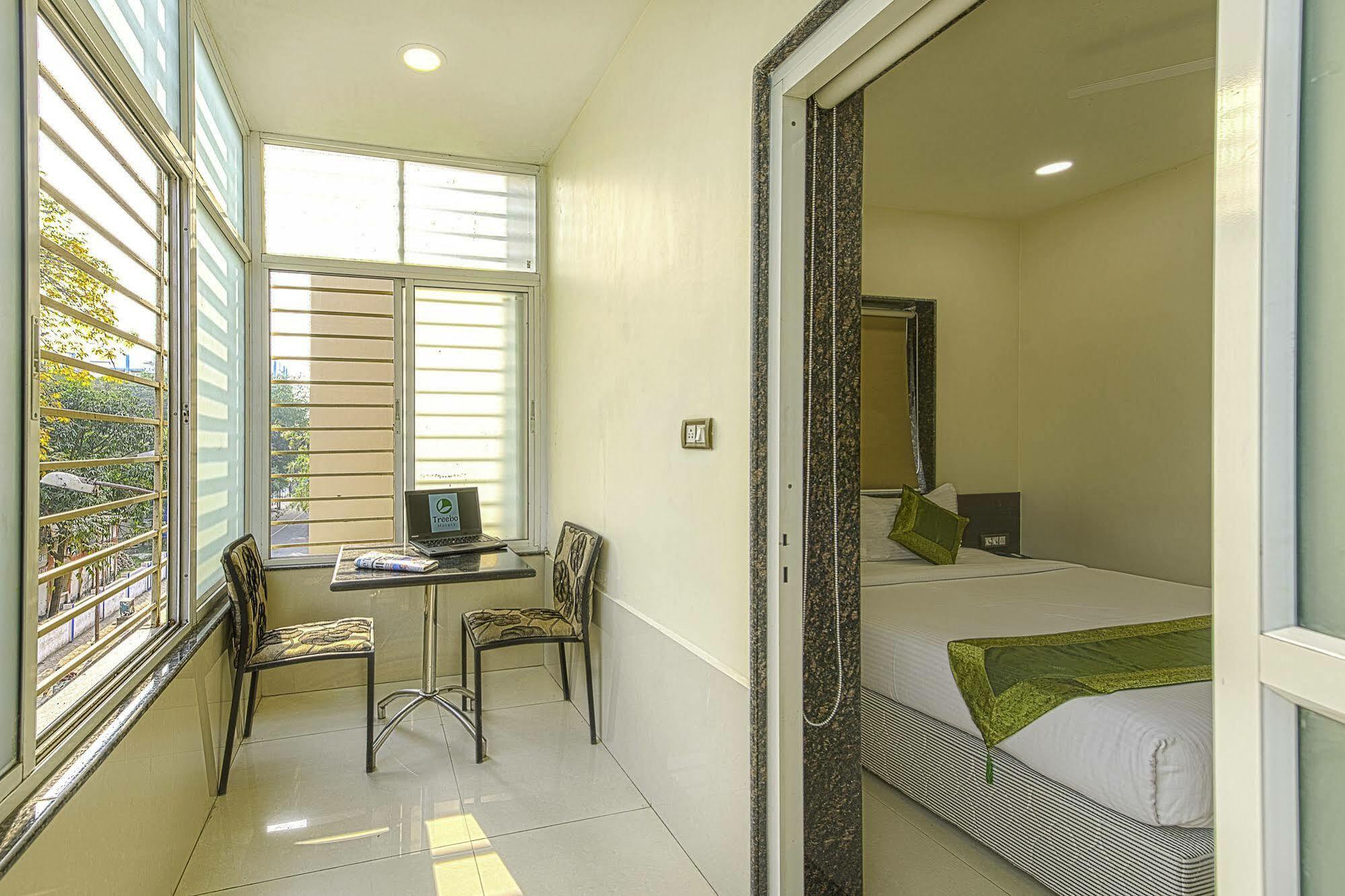 Oyo 16703 Hotel The Platinum Calcutta Eksteriør billede