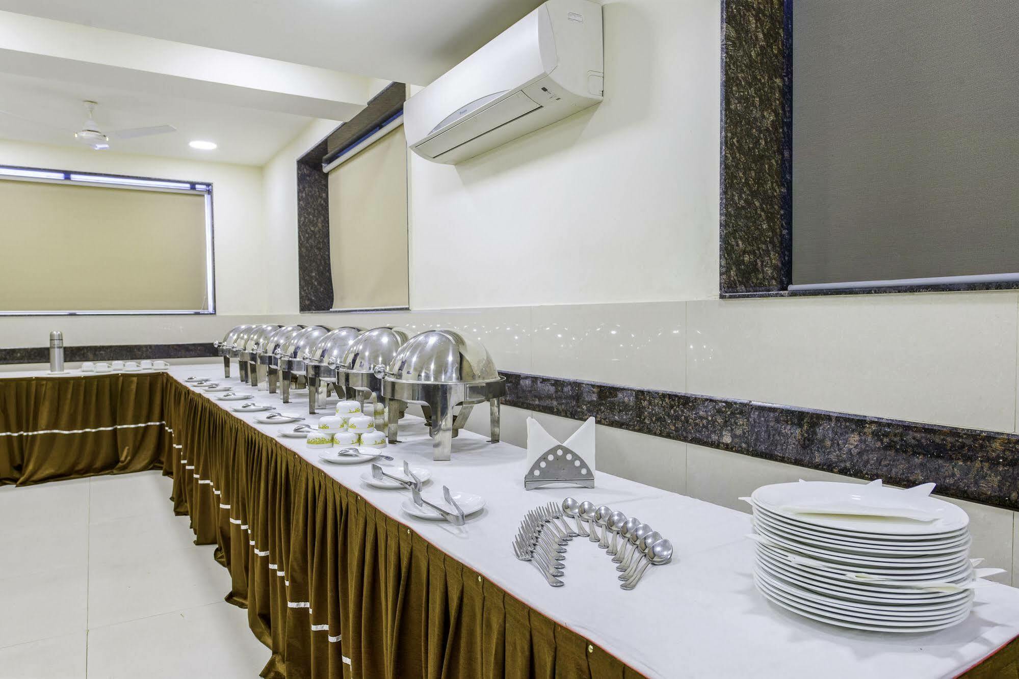 Oyo 16703 Hotel The Platinum Calcutta Eksteriør billede
